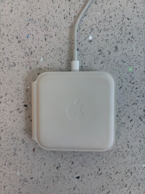 Apple White Square MagSafe Charger with Embossed Logo